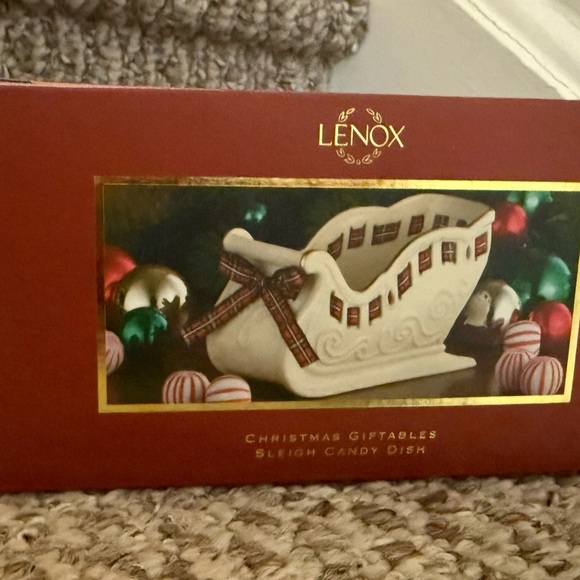 Lenox Christmas Giftables Sleigh Candy Dish Brand New, Never Used - Picture 2 of 6
